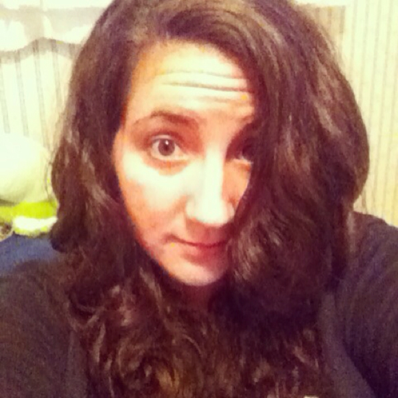 Profile Picture of Mary Mcguiness (@memxox) on Poshmark