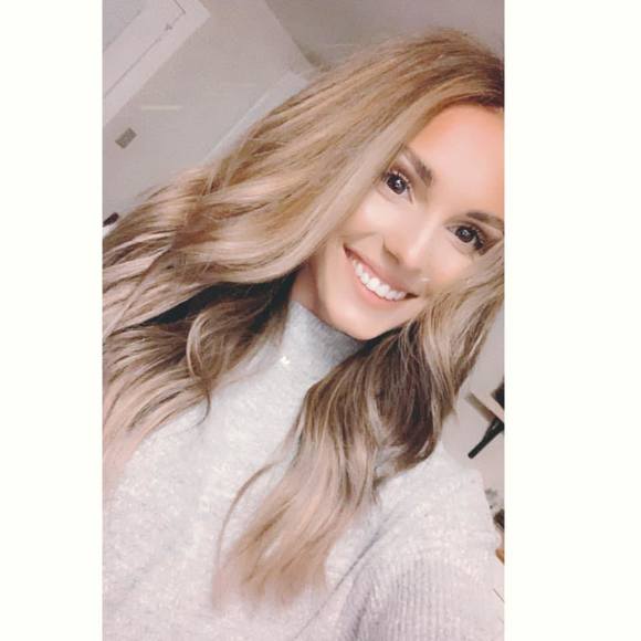 Danielle Stefani - Poshmark Profile Picture of Danielle Stefani (@danielle_23) on Poshmark