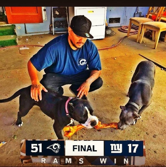 Profile Picture of Carlos Arenas (@loswithemost) on Poshmark