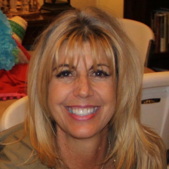 Profile Picture of Carla Foster (@carlafoster4) on Poshmark