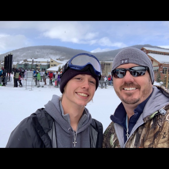 Devin Haddeman - Poshmark Profile Picture of Devin Haddeman (@de673vin) on Poshmark