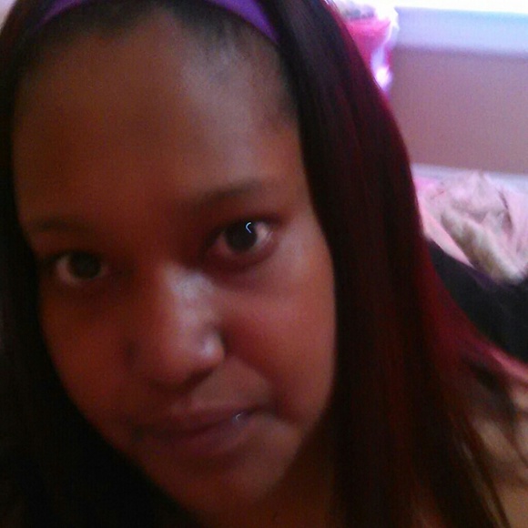 Profile Picture of Keyz Rivera (@keyza) on Poshmark