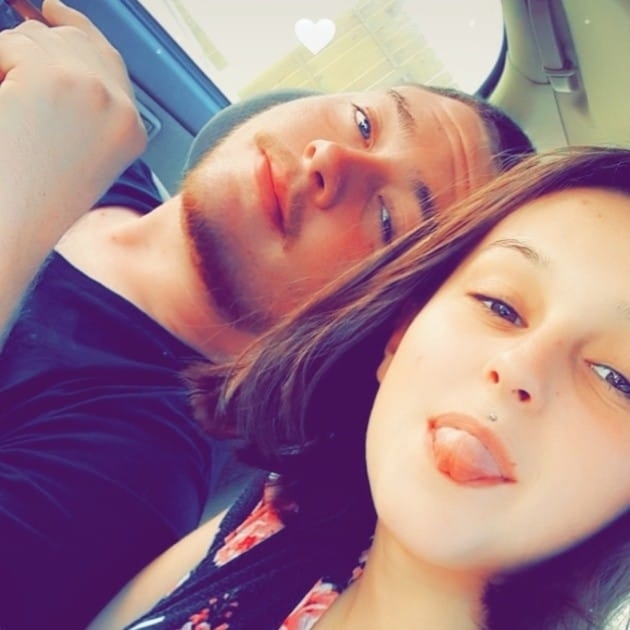 Profile Picture of Zoë Chandler (@zoekillz) on Poshmark