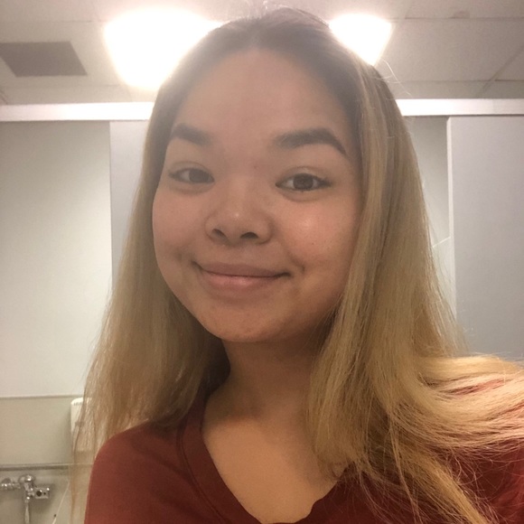 Profile Picture of Roxy Tibayan (@roxyyk) on Poshmark