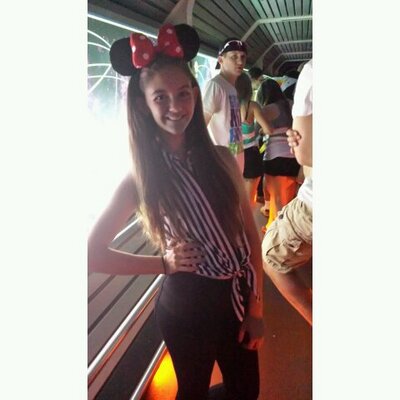Profile Picture of Jade (@_jadehidalgo_) on Twitter