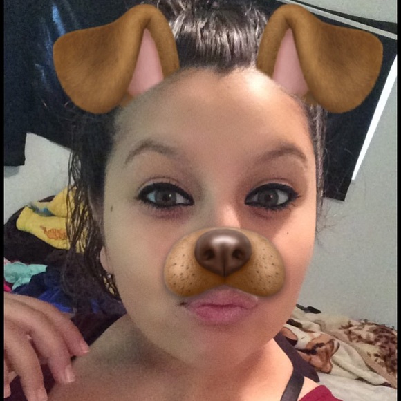 Profile Picture of Mercedes Candelaria (@cmechaa) on Poshmark