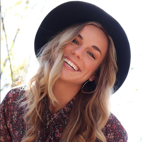 Profile Picture of Bridget Lohrey (@bridgetlohrey) on Poshmark