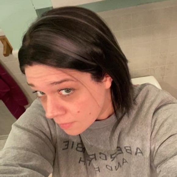 Profile Picture of Katelyn Cooper (@katelyncooper25) on Poshmark