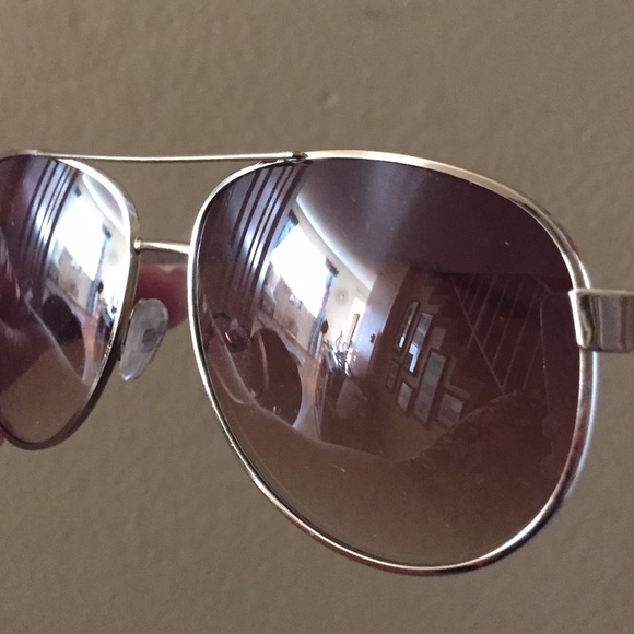 Profile Picture of Nicole Aasness (@mrsaasness) on Poshmark