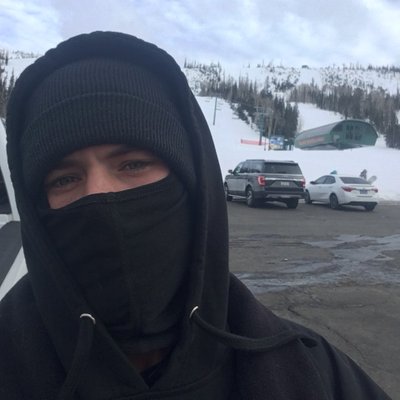 Profile Picture of . (@jeremysevere) on Twitter