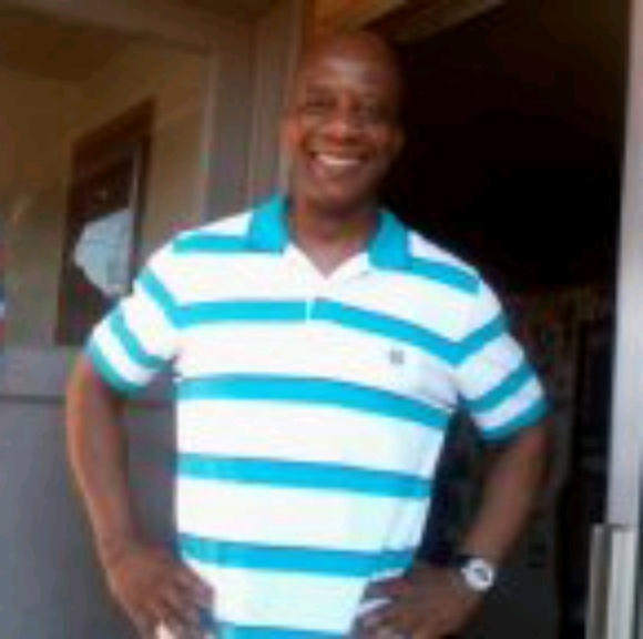 Profile Picture of Leibnitz Watts (@leibnitzwatts) on Poshmark