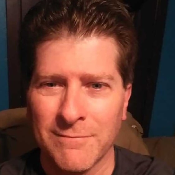 Profile Picture of Michael Burbach (@blzrlvr) on Poshmark