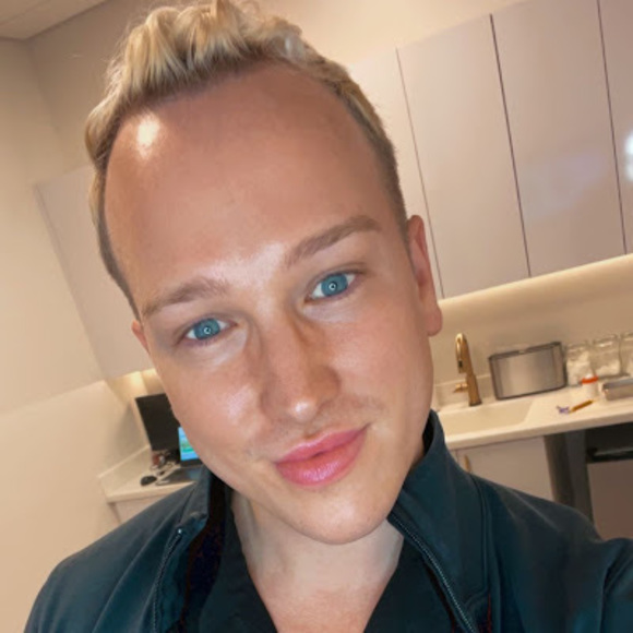 Profile Picture of Bryan Brooks (@bryanbrooks2010) on Poshmark