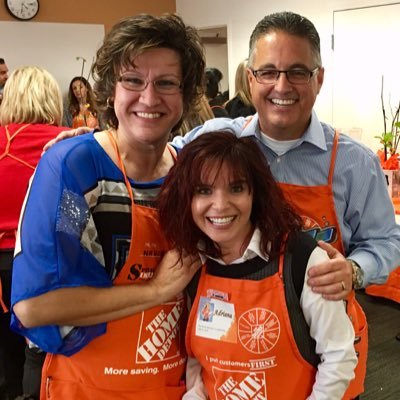 Profile Picture of Nancy Alcala (@YourSafetyIs1st) on Twitter