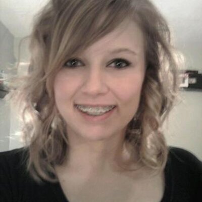 Profile Picture of Anna Vanderpool (@annavanderpool) on Twitter