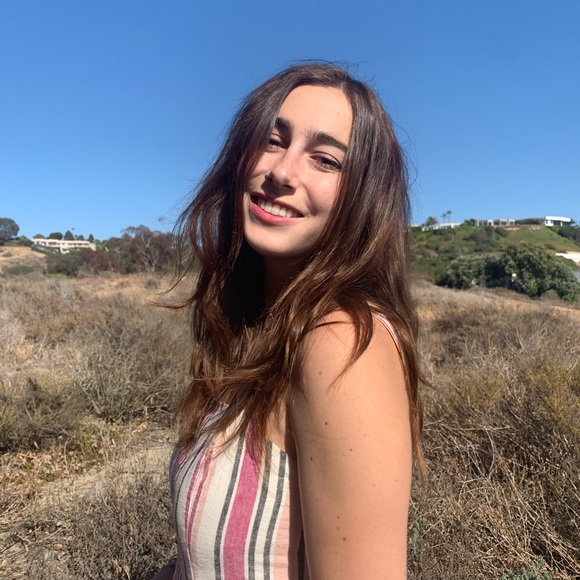 Profile Picture of Sarah Claypool (@sarahclaypoo136) on Poshmark