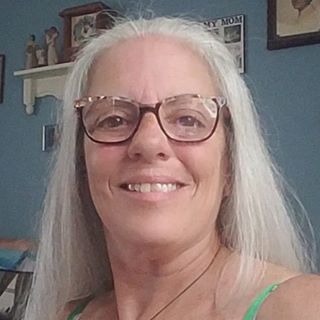 Profile Picture of Ellie Whiting Rosenberg (@whitingrosenberg) on Facebook