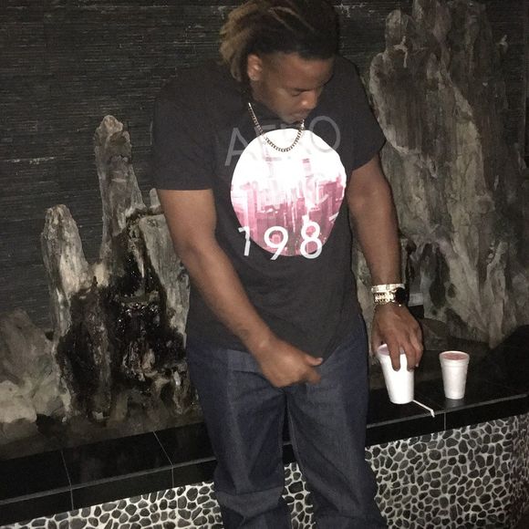 Profile Picture of Derrick Tillman (@dtillman27) on Poshmark