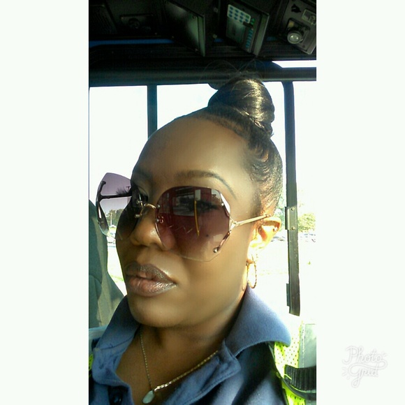 Syreeta Mcclellan - Poshmark Profile Picture of Syreeta Mcclellan (@syreeta1975) on Poshmark