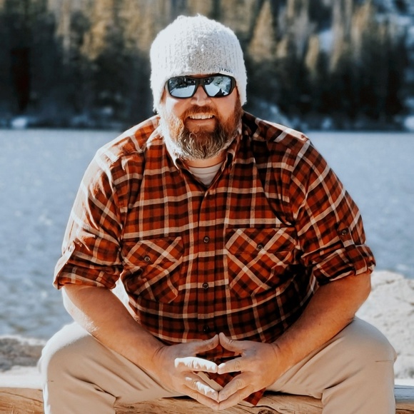 Profile Picture of Brad Caudle (@caudle77) on Poshmark