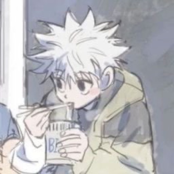 Profile Picture of Clover Omeasoo (@cl0vr) on Poshmark