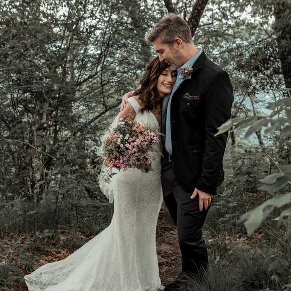 Profile Picture of Jason Molohon (@bradymolohon) on Poshmark