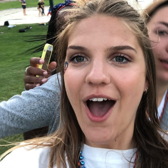 Profile Picture of Kailey Ruud (@kaileyruud) on Poshmark