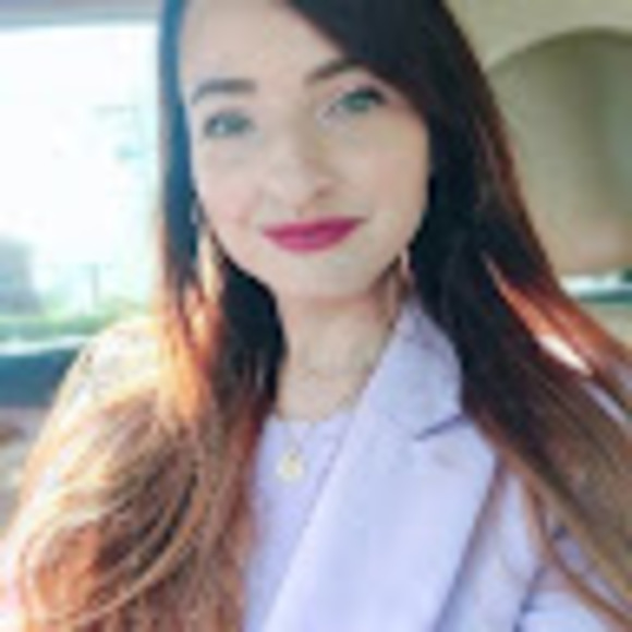 Profile Picture of Sylvia Kosalka (@sylwiakosalka) on Poshmark