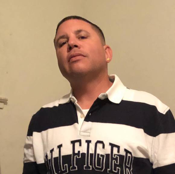 Profile Picture of David Burt (@david_burt) on Poshmark