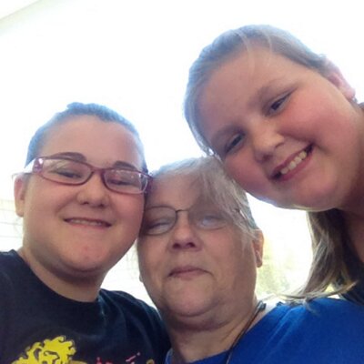 Profile Picture of Silvia Howell (@howellohowell) on Twitter