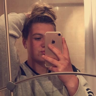 Profile Picture of Lucy Humphrey (@LucyHum99765258) on Twitter