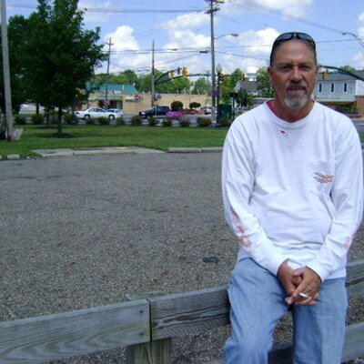Profile Picture of Jeff Coe (@jeffcoe54) on Twitter
