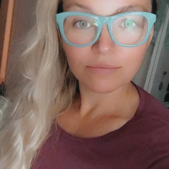 Profile Picture of Emma Campbell (@spice1285) on Poshmark