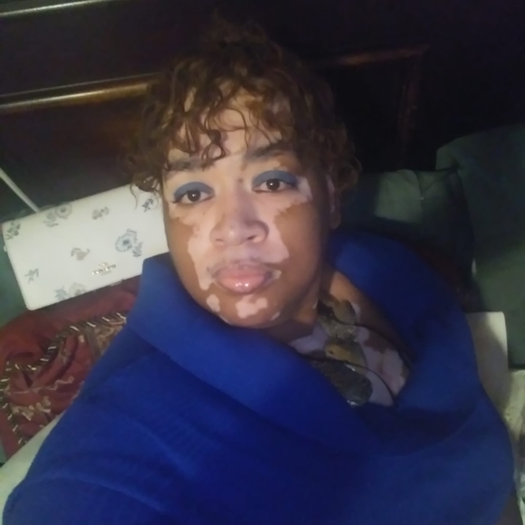 Profile Picture of Kimone Hyatt (@sexykim38) on Poshmark