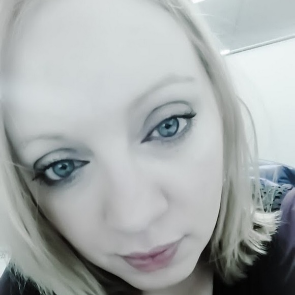 Profile Picture of Brandy Key (@btflfeydreamer) on Poshmark