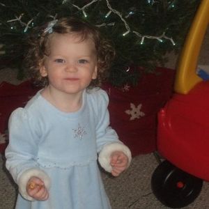 Profile Picture of Anne Raine (@anneraine) on Myspace