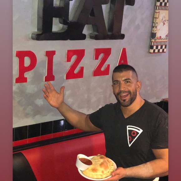 Profile Picture of Carlo Bertolli (@pizzaboy90) on Poshmark