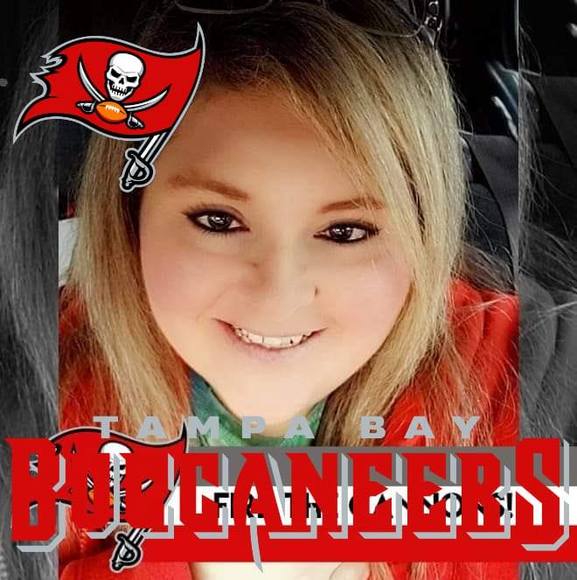 Profile Picture of Pamela Knox (@pknox73) on Poshmark