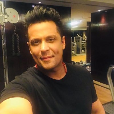 Profile Picture of Team Ranjha Vikram (@RanjhaVikramFC) on Twitter