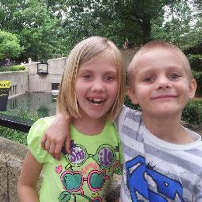 Profile Picture of Lisa Mauk (@dolphindreams38) on Twitter