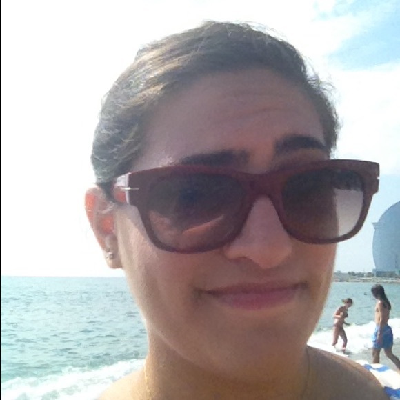 Rachel Bobrosky - Poshmark Profile Picture of Rachel Bobrosky (@reader86) on Poshmark