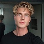 Profile Picture of Ianto Jones (@iantoharkness2) on Flickr