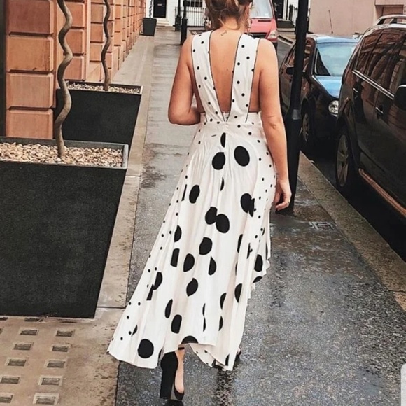 Profile Picture of Emily Quinn (@shoptilyoudr0p2) on Poshmark