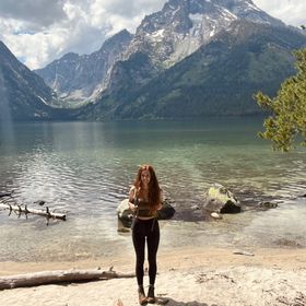 Profile Picture of Hannah Leigh Duncan (@hannahlduncan) on Pinterest