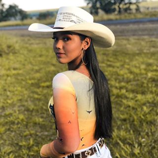 Profile Picture of Kelly Chris (@kellychristine.tomas) on Facebook