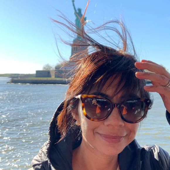 Profile Picture of Carol Muñiz (@cmunize) on Poshmark