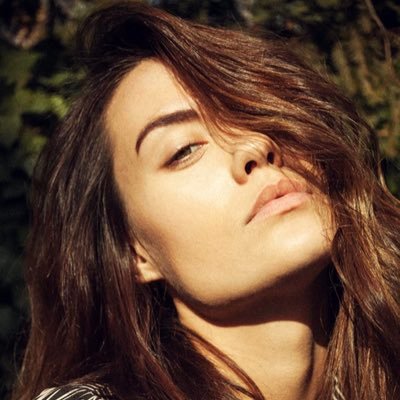 Profile Picture of Laura James (@@lauraellenjames) on Twitter