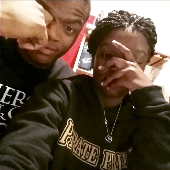 Profile Picture of Verlonda Lasane (@verlondalasane) on Poshmark