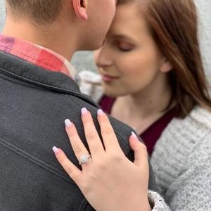 Profile Picture of Mackenzie Honeycutt (@MackenzieHoney2) on Twitter