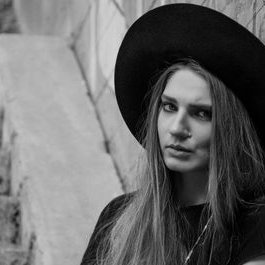 Profile Picture of Nina Brukh (@NBrukh) on Twitter